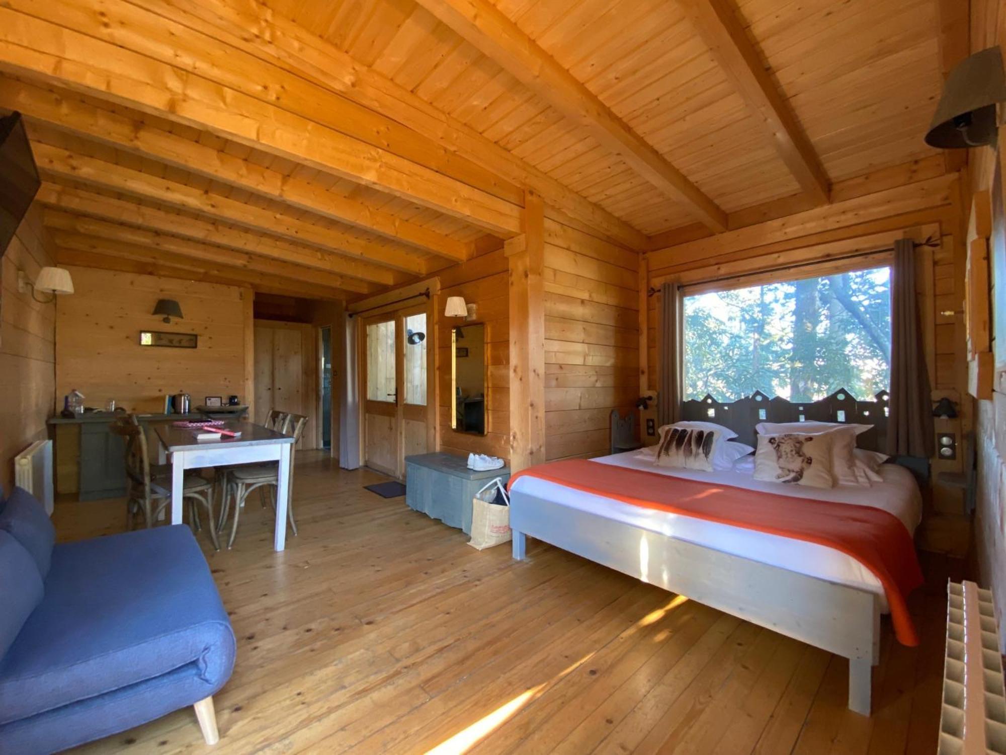 Les Cabanes Dans Les Bois Logis Hotel Villedubert Εξωτερικό φωτογραφία
