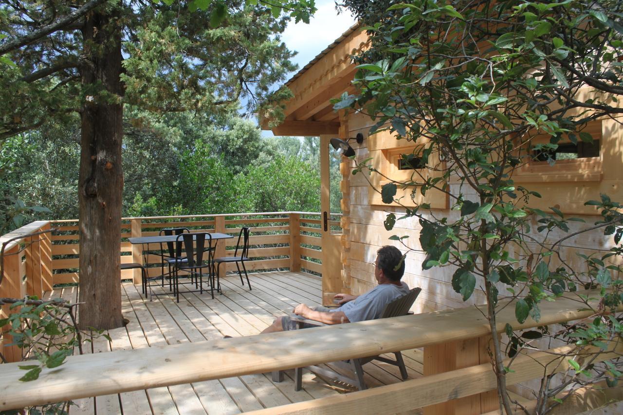 Les Cabanes Dans Les Bois Logis Hotel Villedubert Εξωτερικό φωτογραφία